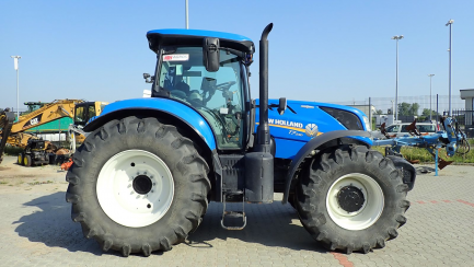 Zdjęcie przedmiotu: NEW HOLLAND T7.230 AutoCommand agricultural tractor