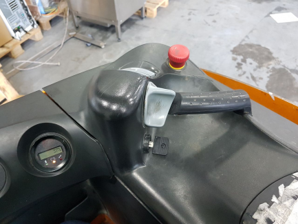 Zdjęcie przedmiotu: W&oacute;zek niskiego podnoszenia STILL SU 20