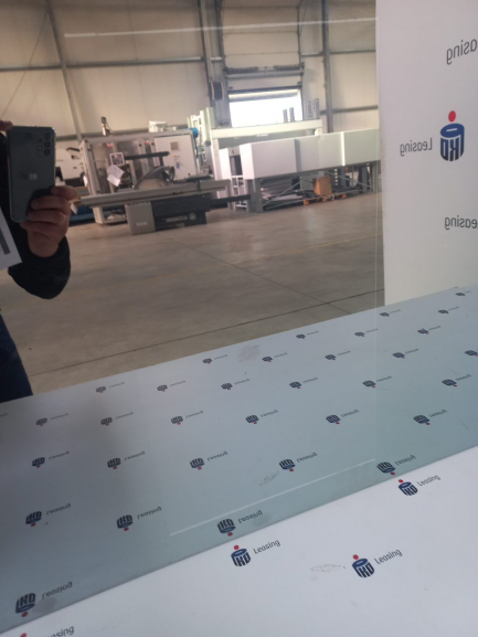 Zdjęcie przedmiotu: Mirror Investment eMirror interactive mirror