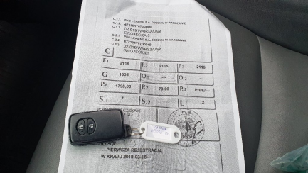 Zdjęcie przedmiotu: Toyota Prius 1.8 HSD Premium