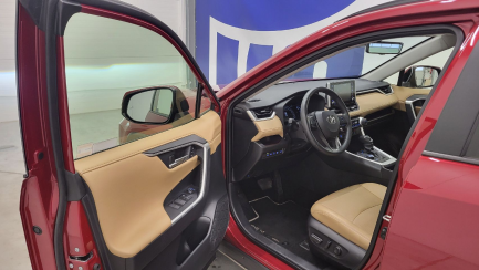 Zdjęcie przedmiotu: Toyota RAV4 2.5 Hybrid Executive 4x4