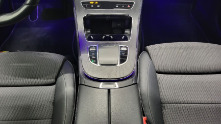 Zdjęcie przedmiotu: Mercedes-Benz E 220 d 4-Matic AMG/Avantgarde
