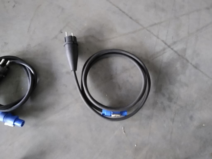 Zdjęcie przedmiotu: Multimedia equipment (projectors, lenses)