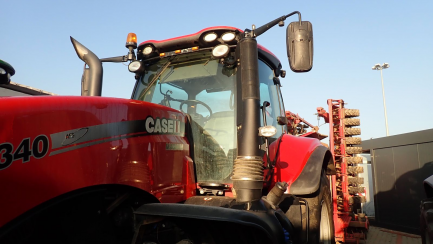 Zdjęcie przedmiotu: CASE Magnum 340 NFC farm tractor