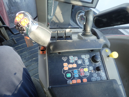 Zdjęcie przedmiotu: Case Magnum 340 NFC farm tractor