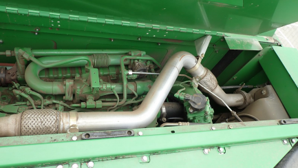 Zdjęcie przedmiotu: JOHN DEERE T660 T600 harvester with HEDER 625R / 625R