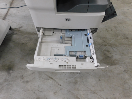 Zdjęcie przedmiotu: Hewlett-Packard (HP) LaserJet M5035 MFP laser multifunction printer