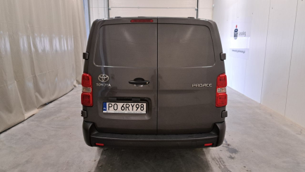 Zdjęcie przedmiotu: Toyota PROACE 2.0 CRD E6.2 3.1t Long Active