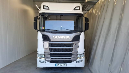 Zdjęcie przedmiotu: SCANIA R460 Super E6 18.0t 4x2 NA Highline