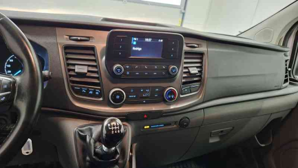 Zdjęcie przedmiotu: Ford Transit Custom 320 2.0 TDCi L2 Trend E6.2 3.2t