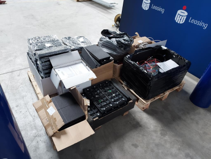 Zdjęcie przedmiotu: SCEO EASY LED V4 modular LED screen with a light structure