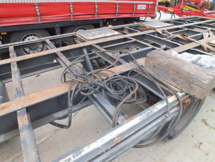 Zdjęcie przedmiotu: Box and curtain trailer with central axles WIELTON PC2