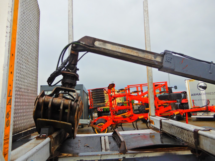 Zdjęcie przedmiotu: AUCTION OF THE DAY Volvo FH 16 700 6x4 Globetrotter Euro 5 with BERGS FOGEN timber body with JONSERED 1080 crane