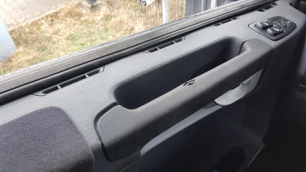 Zdjęcie przedmiotu: PACKAGE AUCTION SCANIA P 380 LB4x2 MLB + Silver Car trailer SRBU 62