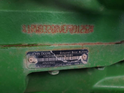 Zdjęcie przedmiotu: Сільськогосподарський трактор JOHN DEERE 8320R