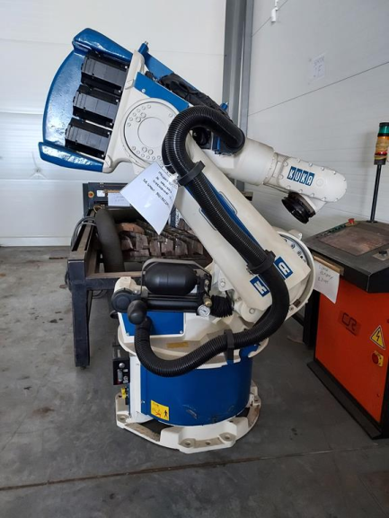 Zdjęcie przedmiotu: Robot spawalniczy KUKA KT/140/E-FC