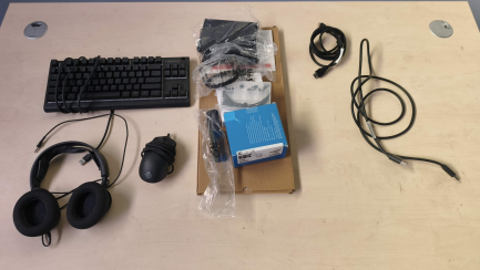 Zdjęcie przedmiotu: Zestaw komputerowy: Komputer stacjonarny Intel Core i5-12400F, RTX 5060, 32GB, 2TB M2, WIN 11 Pro + Monitor LED 27" AOC 27G4X + Słuchawki + Klawiatura  + Myszka 