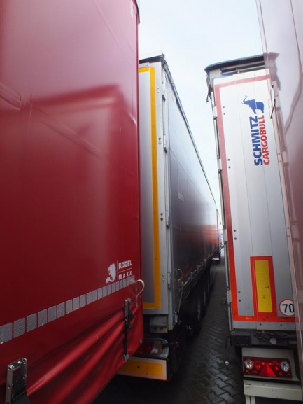 Zdjęcie przedmiotu: AUCTION OF THE DAY KOEGEL SN 24 Curtain trailer