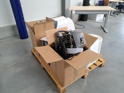 Zdjęcie przedmiotu: Laboratory kit (Flow measurement system, Particle size analyzer, Planetary mill)