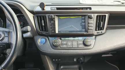 Zdjęcie przedmiotu: TOYOTA, RAV4 16-18, Hybrid Premium 4x2