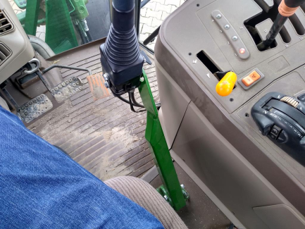 Zdjęcie przedmiotu: John Deere 6430 tractor + KNOCH I front loader