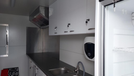 Zdjęcie przedmiotu: Catering trailer with equipment MER FH 1300V