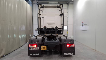 Zdjęcie przedmiotu: SCANIA R460 Super E6 18.0t 4x2 NA Highline