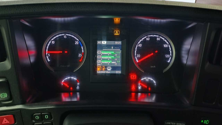 Zdjęcie przedmiotu: SCANIA R450 LA 4x2 HNA Highline SCR E6 19.0t DR zatrzymany elektronicznie Cepik informacja o odczycie przebiegu 