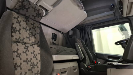 Zdjęcie przedmiotu: SCANIA R460 E6 18.0t Highline