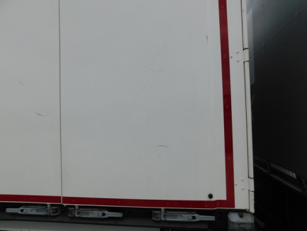 Zdjęcie przedmiotu: KRONE SD Curtain semitrailer