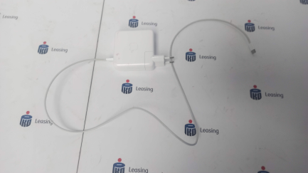 Zdjęcie przedmiotu: Notebook / Laptop Apple MacBook Pro 16" with Touch Bar, 2.6GHz Intel Core i7 6-Core, 32GB, 512GB SSD - Space Grey, MVVJ2ZE/A/R1