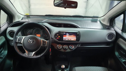 Zdjęcie przedmiotu: Toyota Yaris Hatchback 1.0 Premium