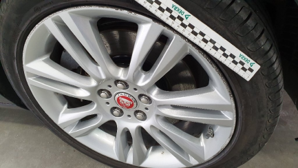 Zdjęcie przedmiotu: Jaguar Xe 2.0 D AWD Prestige aut