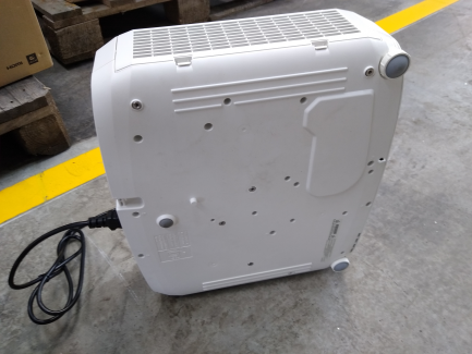 Zdjęcie przedmiotu: PANASONIC PT-VZ580 projector