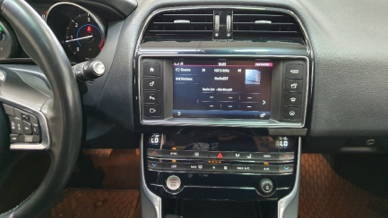 Zdjęcie przedmiotu: Jaguar Xe 2.0 D AWD Prestige aut