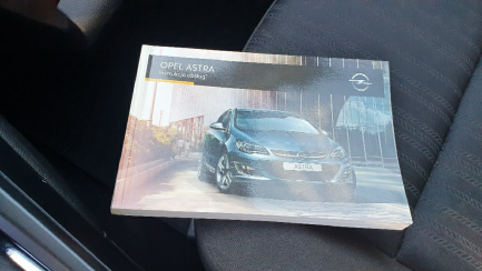 Zdjęcie przedmiotu: Opel Astra IV 1.6 CDTI Essentia Sports Tourer 12-16