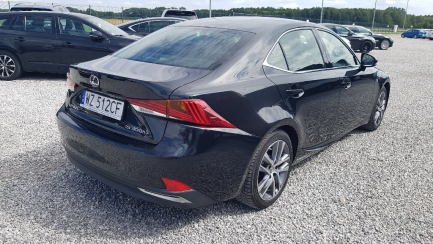 Zdjęcie przedmiotu: Lexus IS300h Elegance