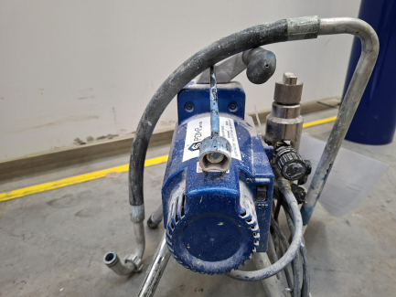 Zdjęcie przedmiotu: Agregat malarski GRACO CLASSIC PC 390 STAND