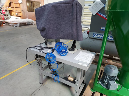 Zdjęcie przedmiotu: Взуття швейна машина C.M.C.I. FC05