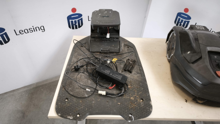 Zdjęcie przedmiotu: Robot koszący HUSQVARNA Automower 310E Nera