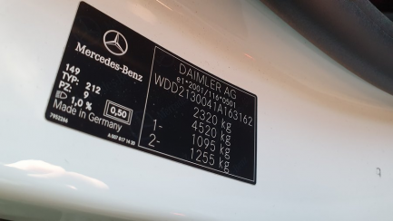 Zdjęcie przedmiotu: Mercedes-benz E 220d 9G-TRONIC