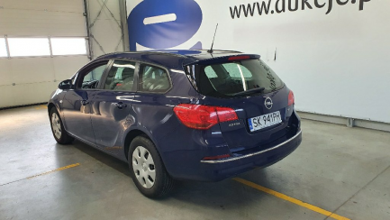 Zdjęcie przedmiotu: Opel Astra IV 1.6 CDTI Essentia Sports Tourer 12-16