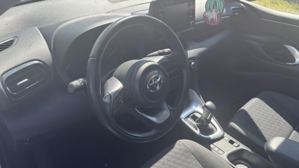 Zdjęcie przedmiotu: Yaris Toyota Hybrid Comfort e-CVT Declaration of loss of registration certificate