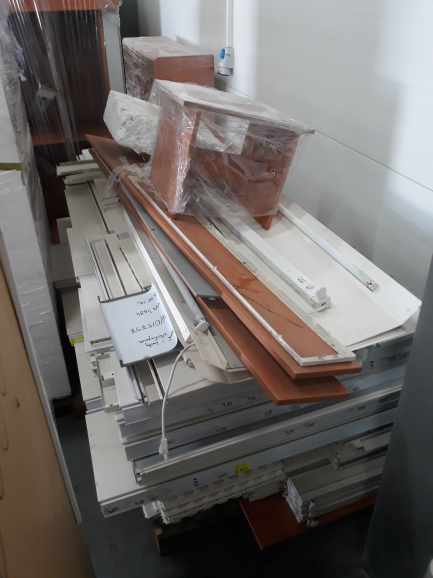 Zdjęcie przedmiotu: Bookcase and service counter