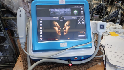 Zdjęcie przedmiotu: A device for aesthetic medicine HI-Sonix