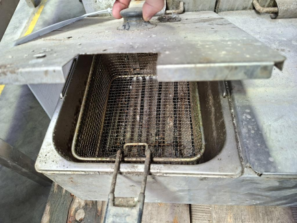 Zdjęcie przedmiotu: A set of catering equipment