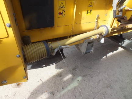 Zdjęcie przedmiotu: Kombajn zbożowy NEW HOLLAND TC 5.80 479 + header NEW HOLLAND 17 + w&oacute;zek