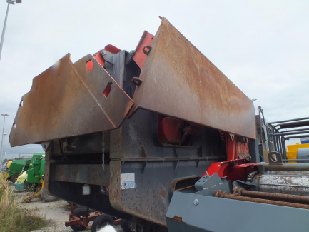 Zdjęcie przedmiotu: SANDVIK QJ341 self-propelled jaw crusher