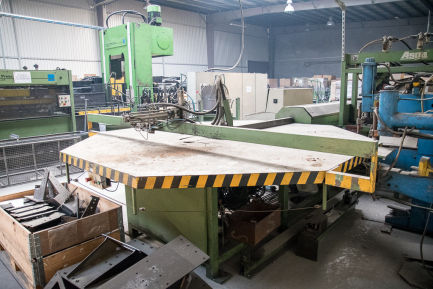 Zdjęcie przedmiotu: Technological line for the production of SICODAN condensers CONDENSER line