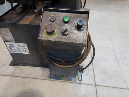 Zdjęcie przedmiotu: MIT 400 band saw (MIT-1-03)